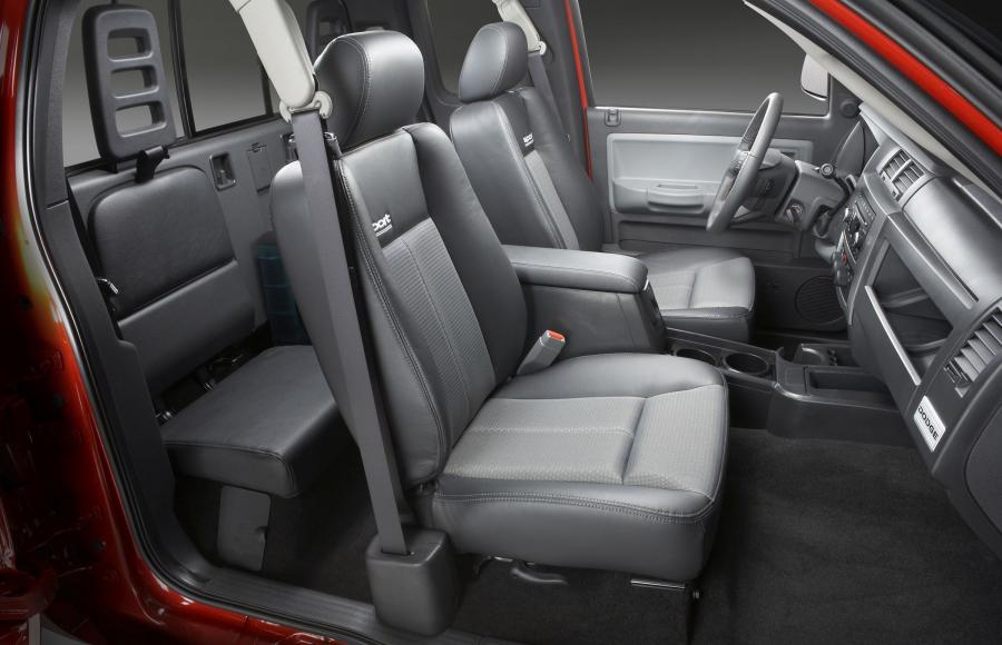  Dodge Dakota 2008 года  (фото 29 из 54)